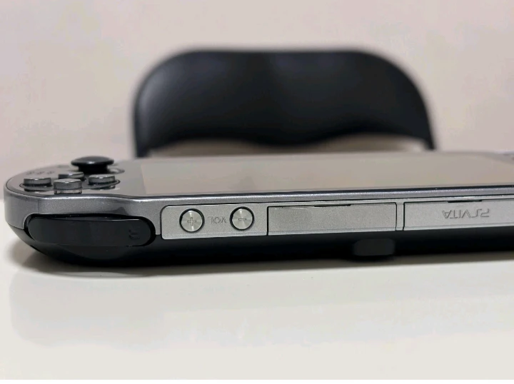 Sony PS Vita Handheld Console - photo 5