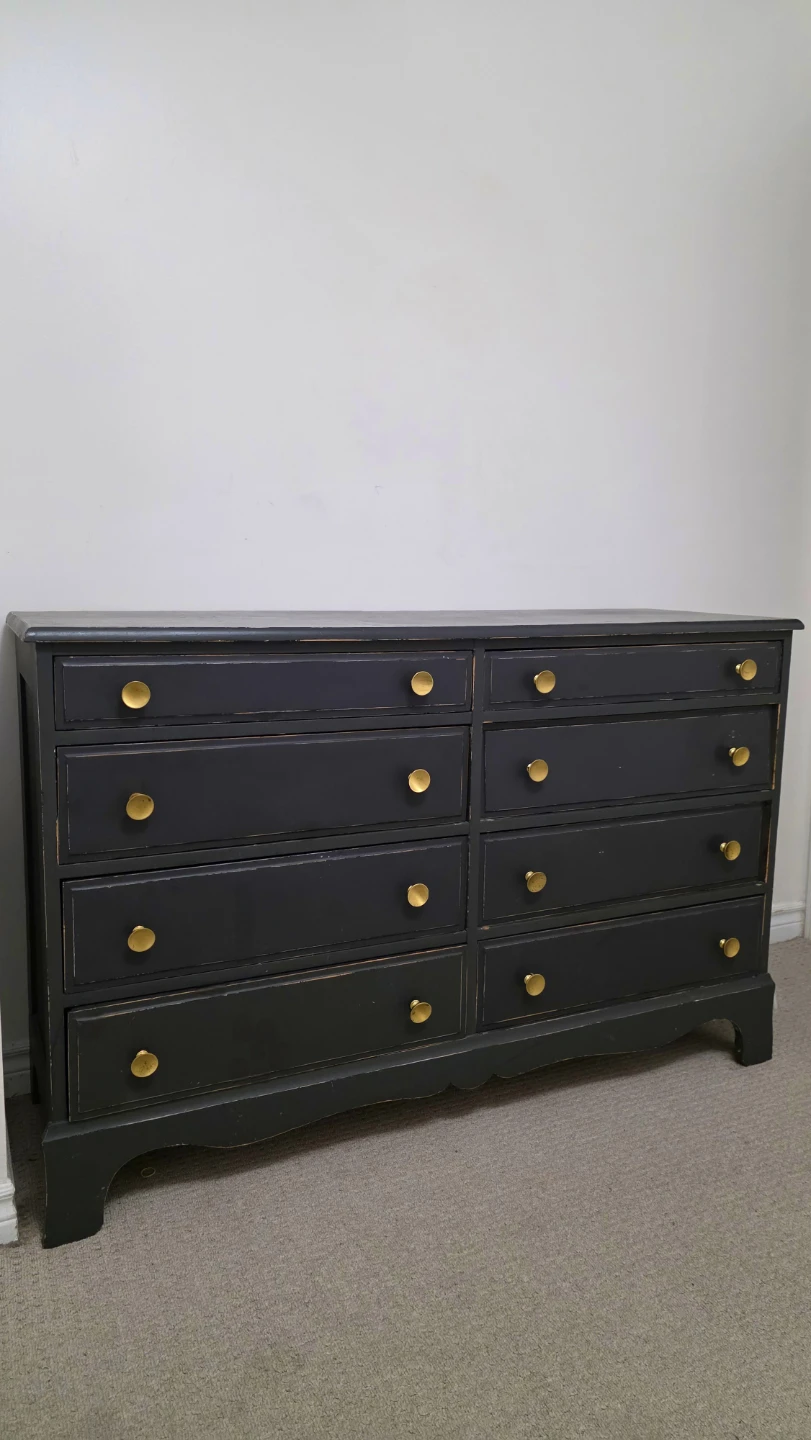 Dark Gray 8-Drawer Dresser with Gold Knobs