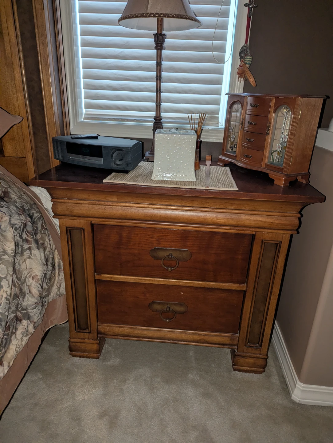 Bedroom Set - Dresser, Nightstands, Bed Frame king - photo 3