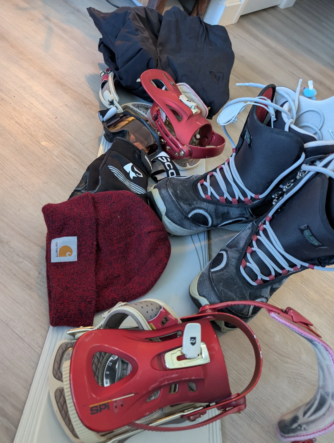Ride Snowboard with Size 11 Boots, Bindings, Goggles and Beanie - photo 3