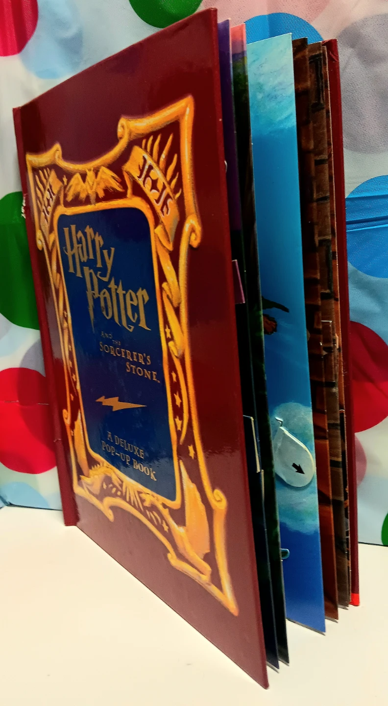 📚Harry Potter Pop-Up Book - Hardcover📚 - photo 3