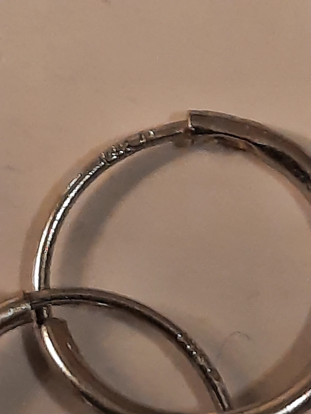 14kt White Gold Hoop Earrings - photo 2