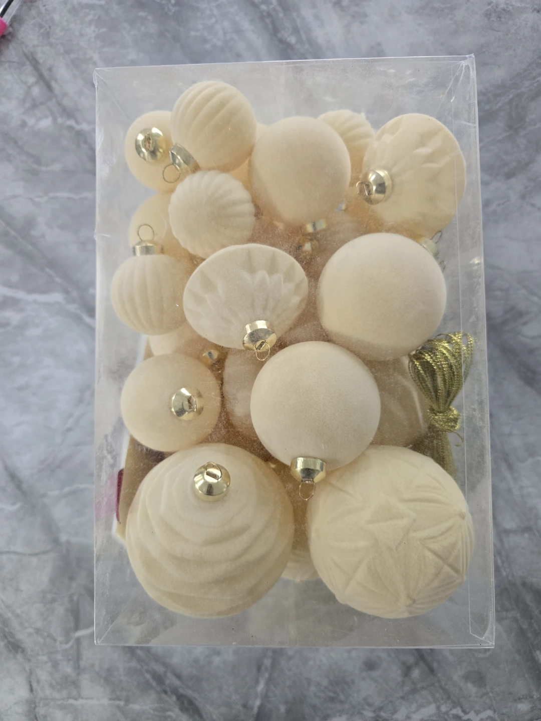 New 35pcs Velvet Christmas Decor - Creamy White