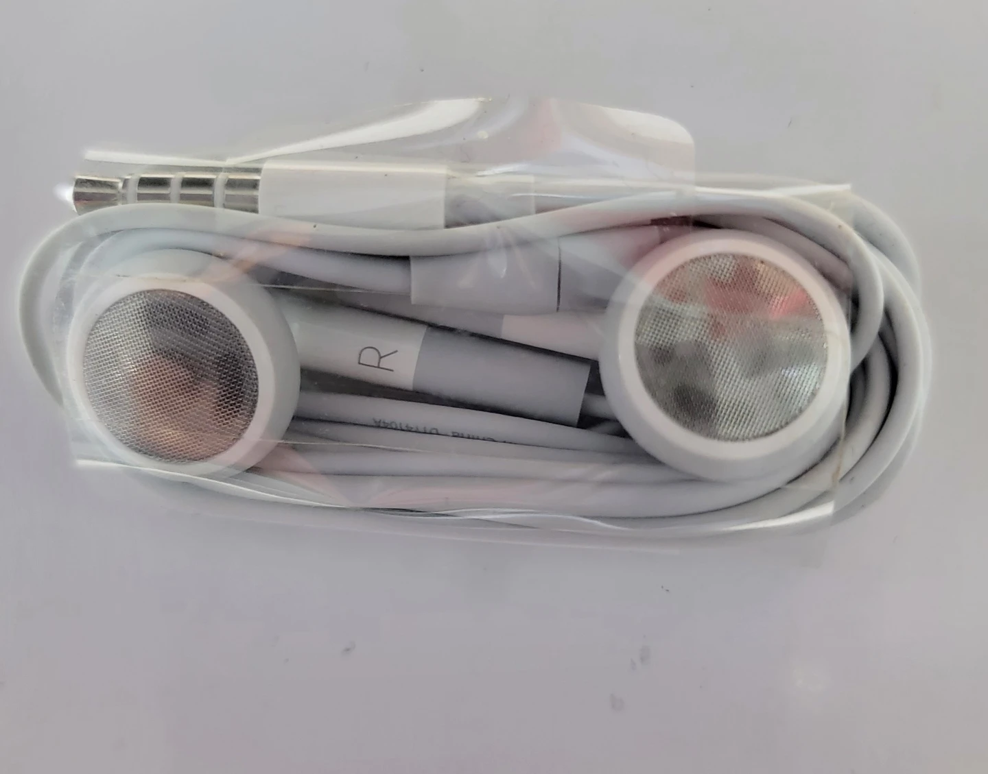 White  Earbuds  with 3.5mm Jack - photo 3