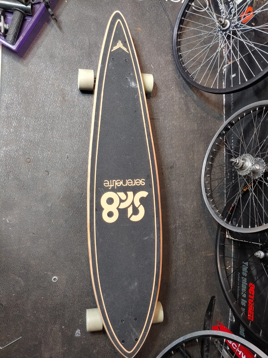 SereneLife 8 Ply Canadian&Bamboo Deck  Skate Board 44" Used