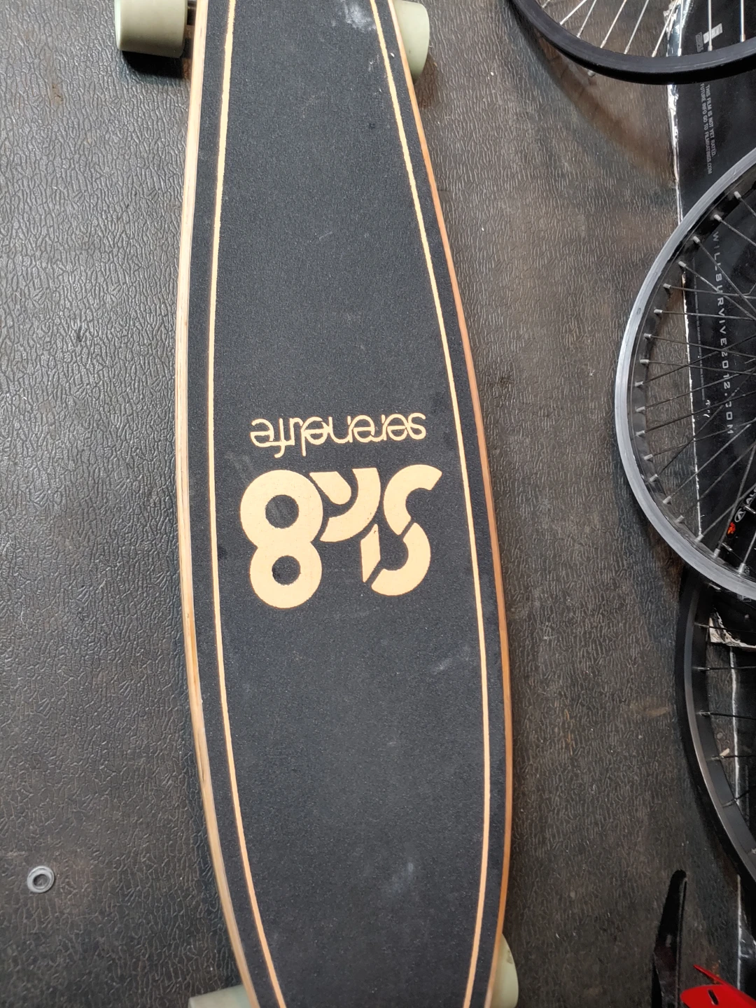 SereneLife 8 Ply Canadian&Bamboo Deck  Skate Board 44" Used - photo 3