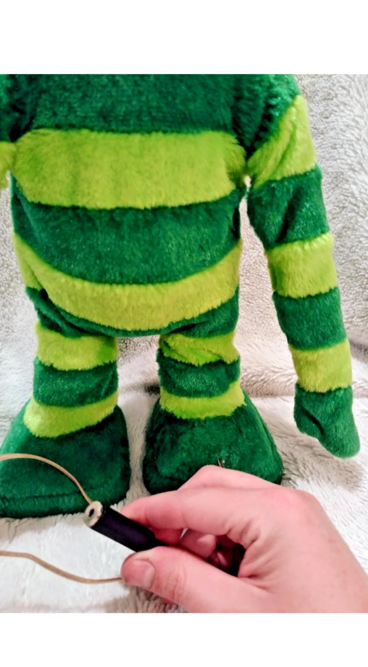 Yo Gabba Gabba Brobee 15” Tall Dancing Singing Talking AUX RARE - photo 2