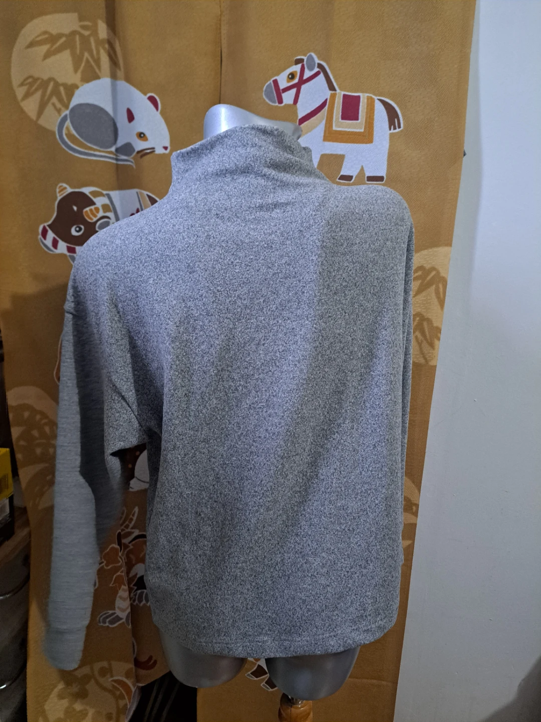 Uniqlo faux turtleneck sweater shirt - photo 2
