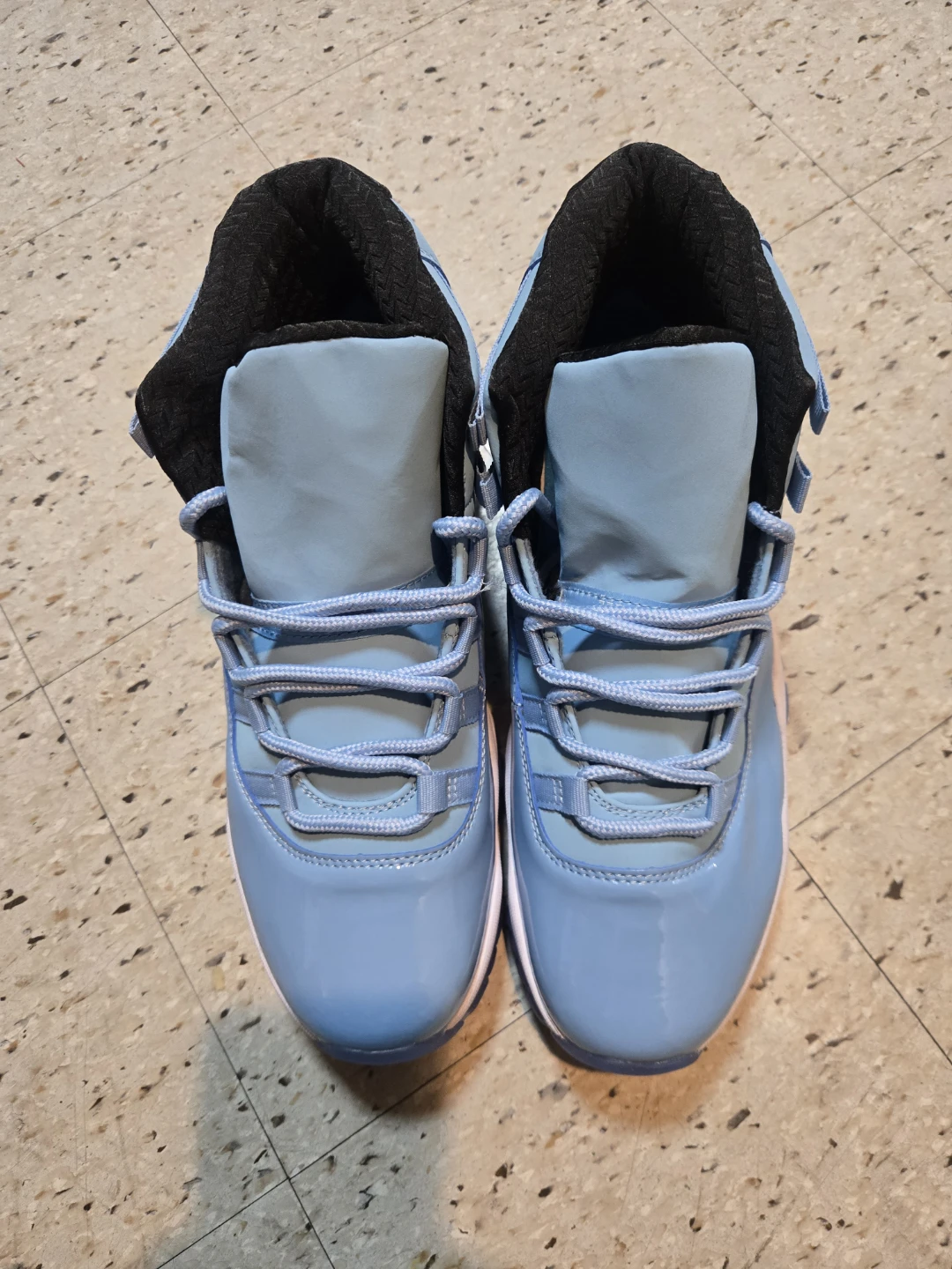 Air Jordan 11 Retro (UNC) - University Blue - photo 3