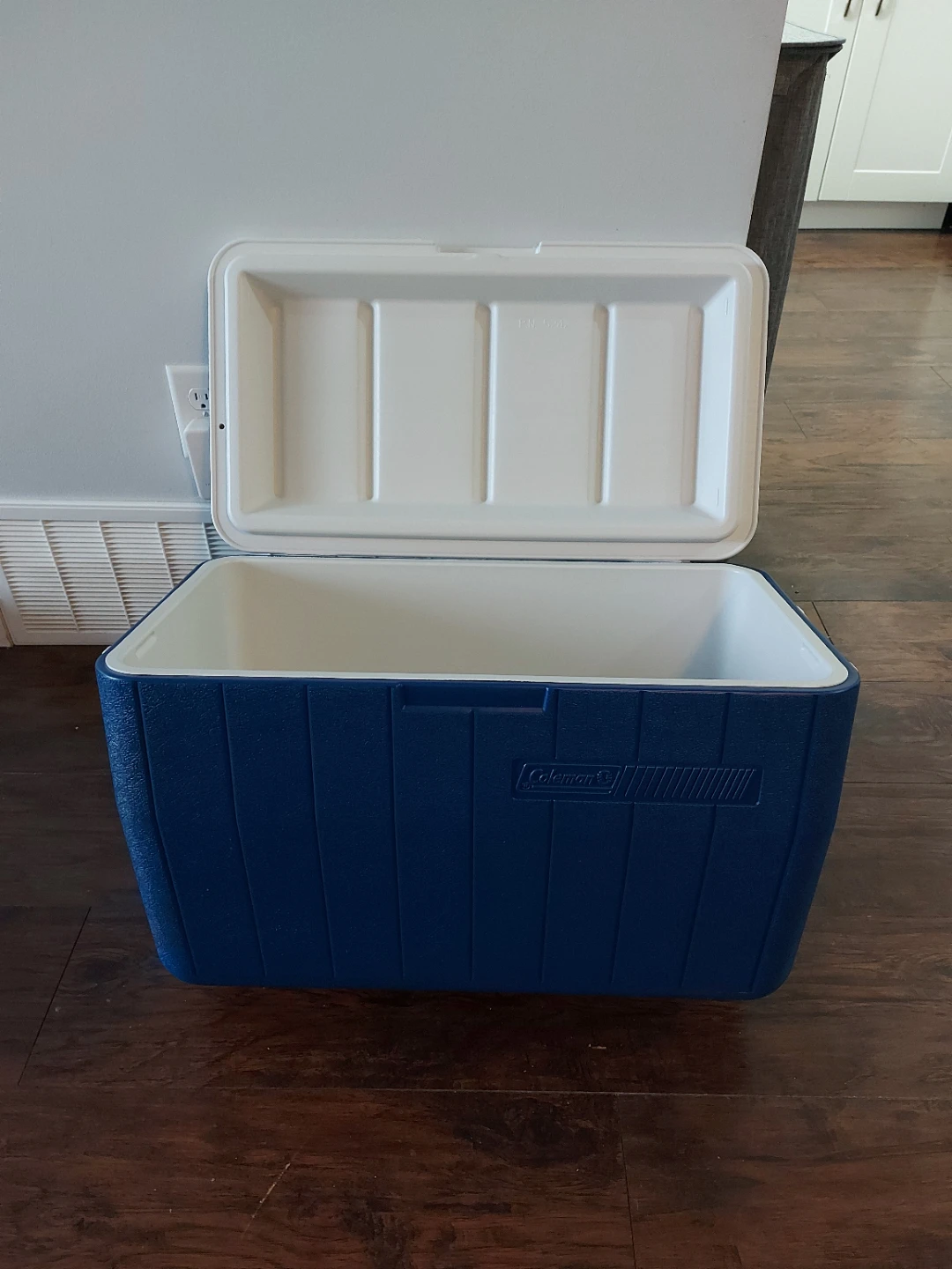 48 Qt. Coleman Blue & White Cooler - photo 2