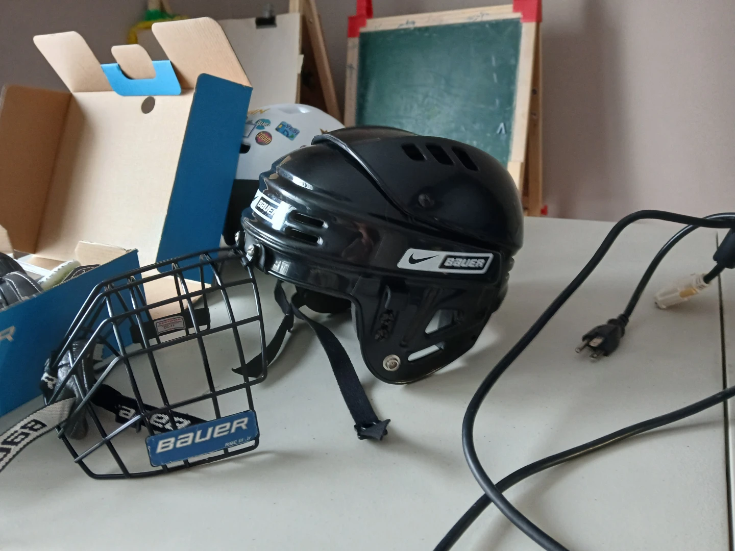 Bauer Hockey Helmet with Cage - photo 2