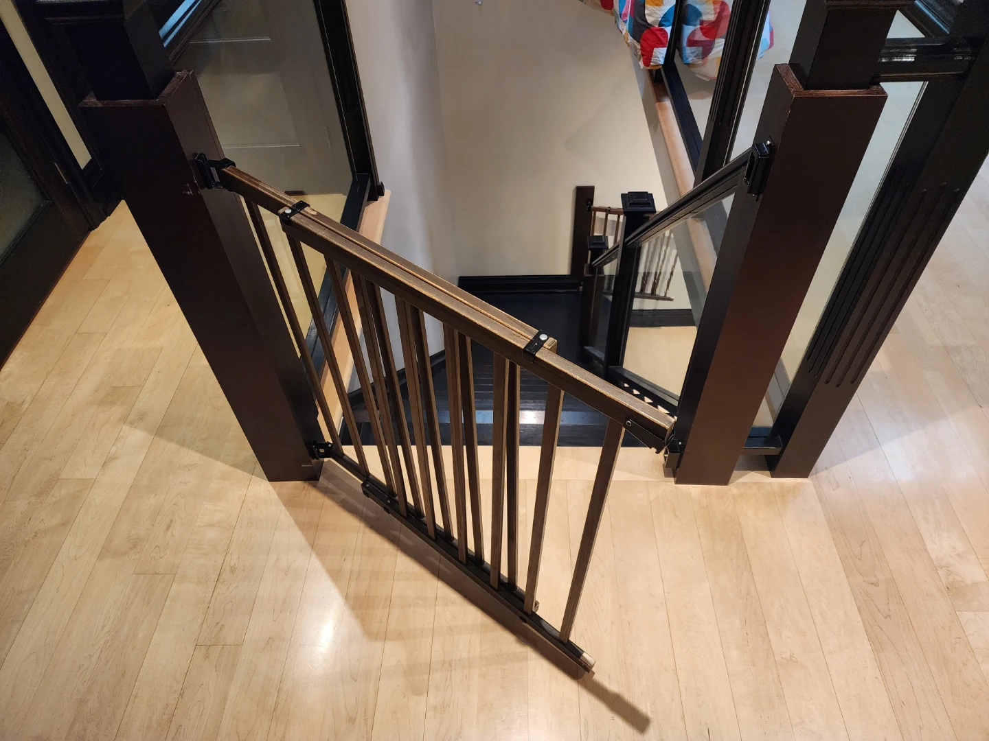Evenflo Top-of-Stairs Gate. Real Wood - photo 2