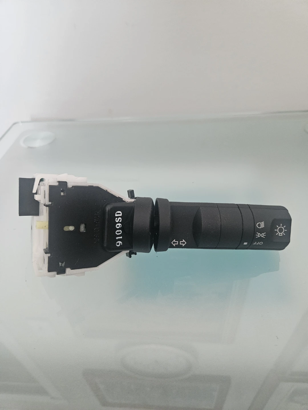 Headlight and Turn Signal Switch 9109SD
