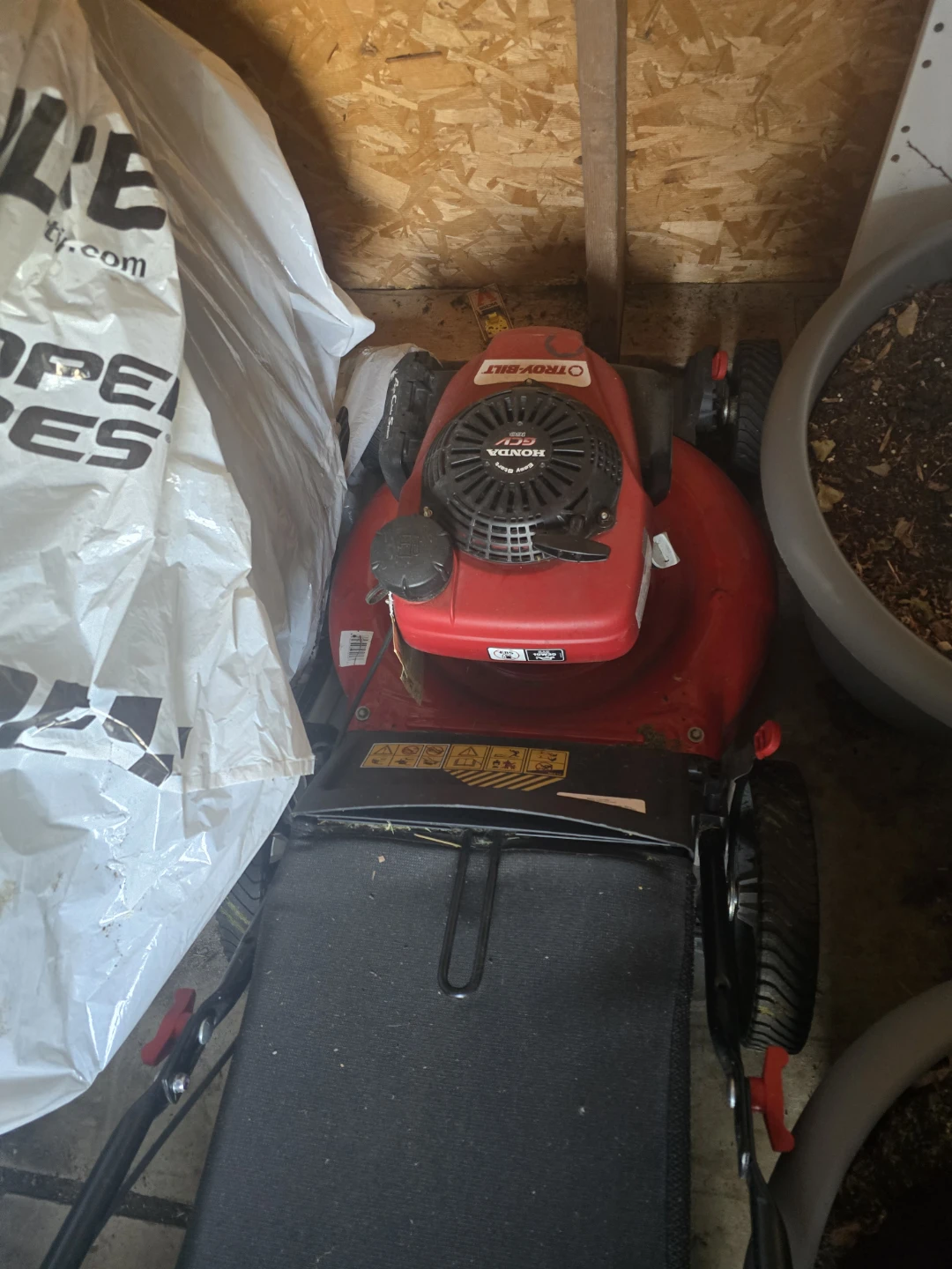 Troy-Bilt Lawn Mower with Honda GCV160 Engine
