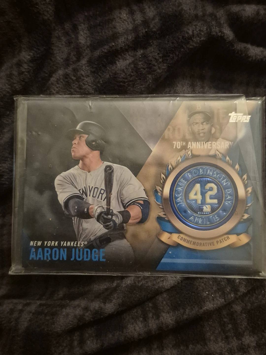 Topps 2017 Baseball Commemorative Patch