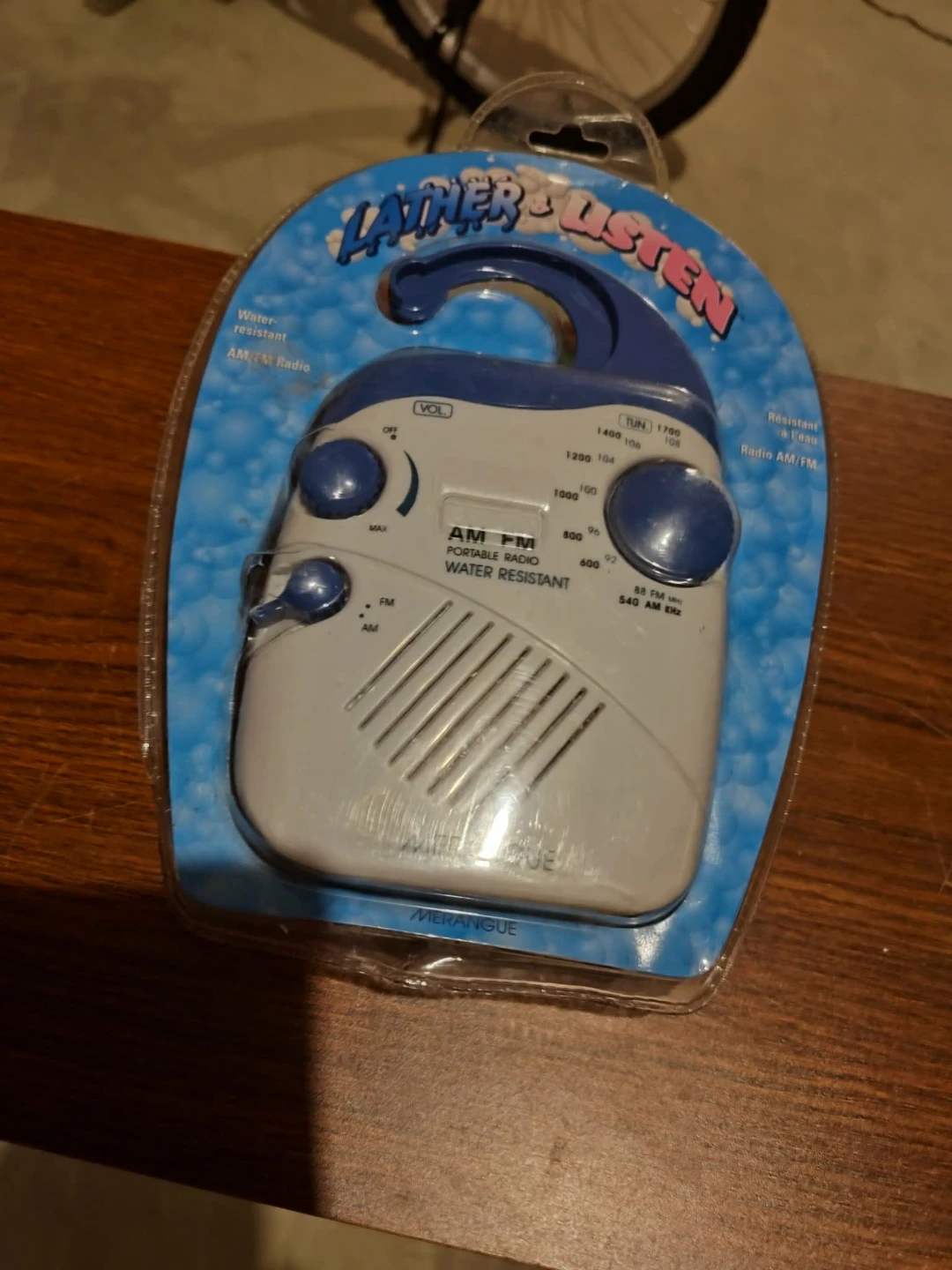 Lather & Listen Water Resistant AM/FM Radio - New
