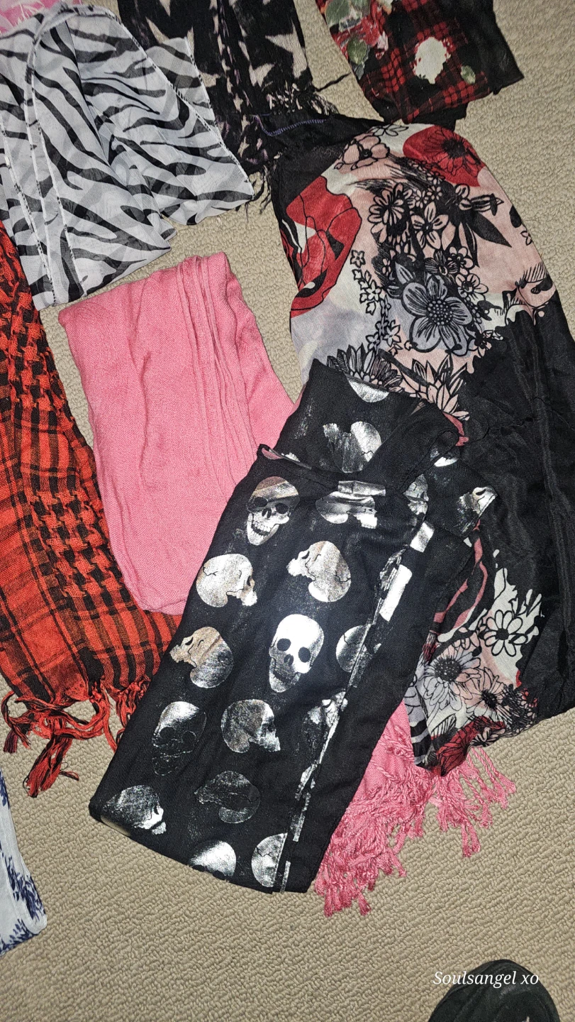 Assorted Scarves - Various Patterns & Colours - photo 4
