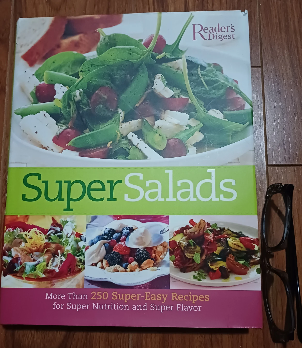 Reader's Digest Super Salads Cookbook