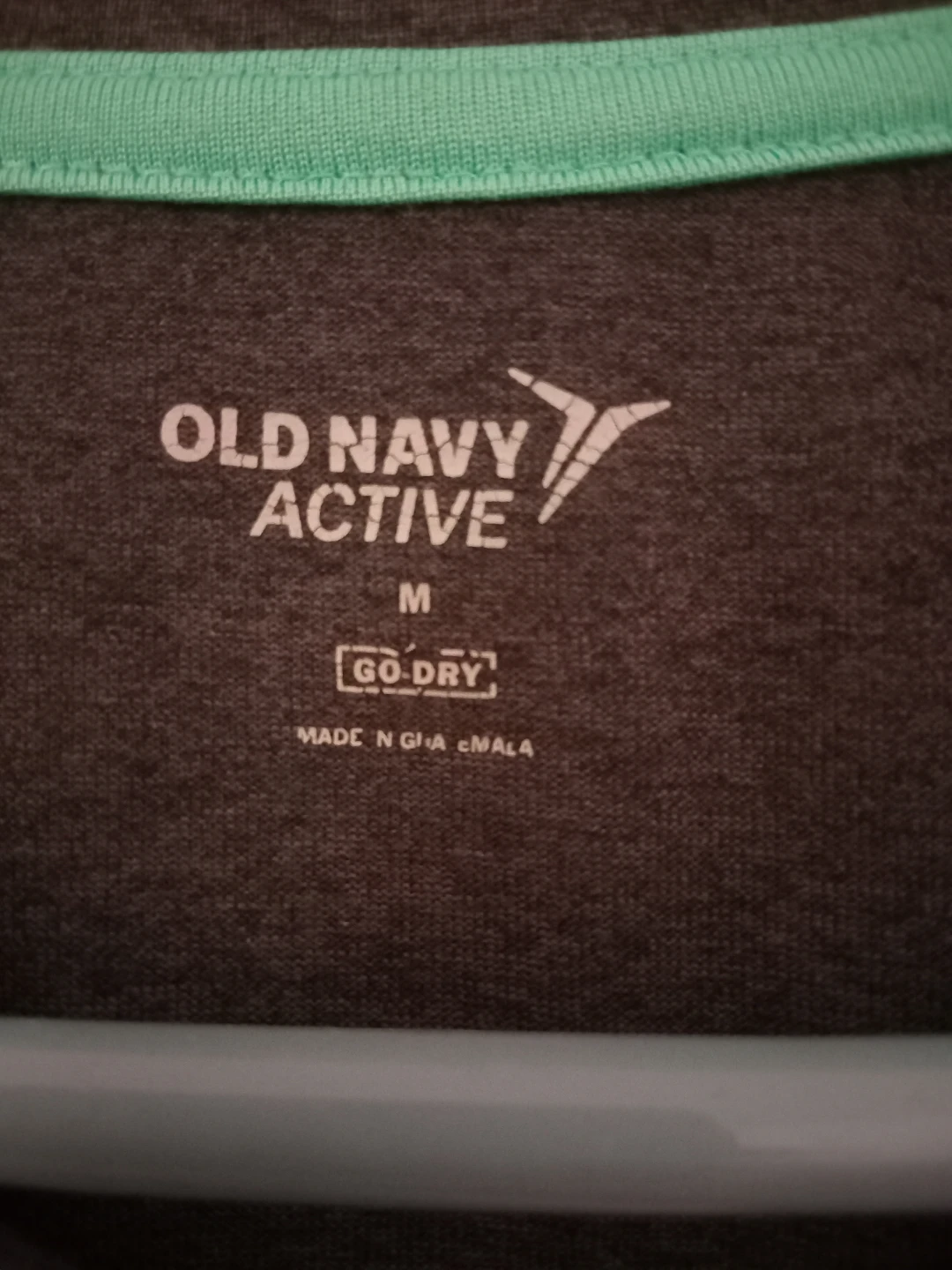 Old Navy Active GO-DRY T-Shirt Size M - photo 2