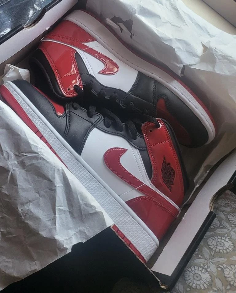 Air Jordan 1 Mid SE 'Black/Varsity Red-White - photo 2