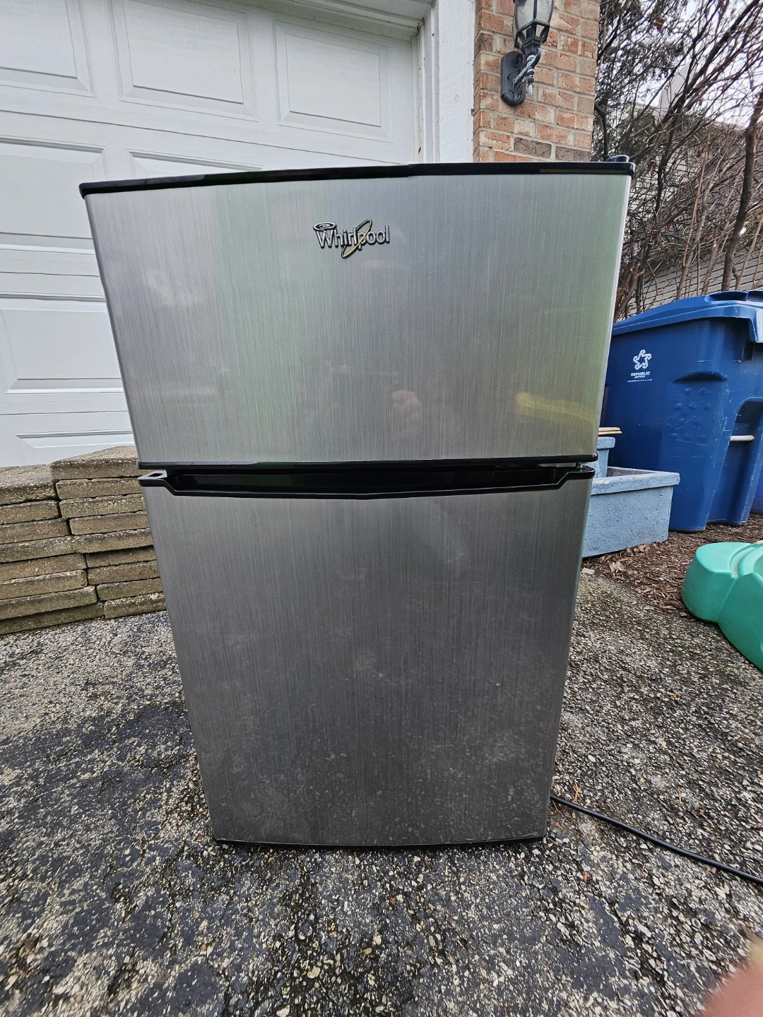 Whirlpool Compact Refrigerator