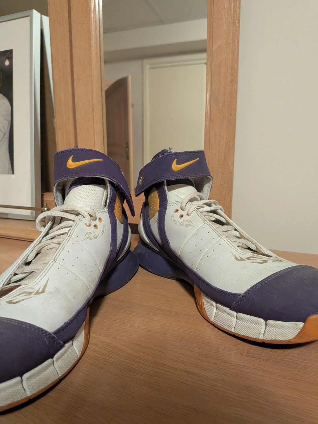 Nike Zoom Air US 11.5 Basketball Shoes Lakers Edition