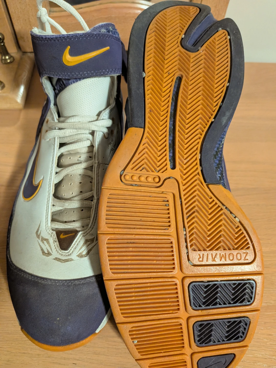 Nike Zoom Air US 11.5 Basketball Shoes Lakers Edition - photo 5