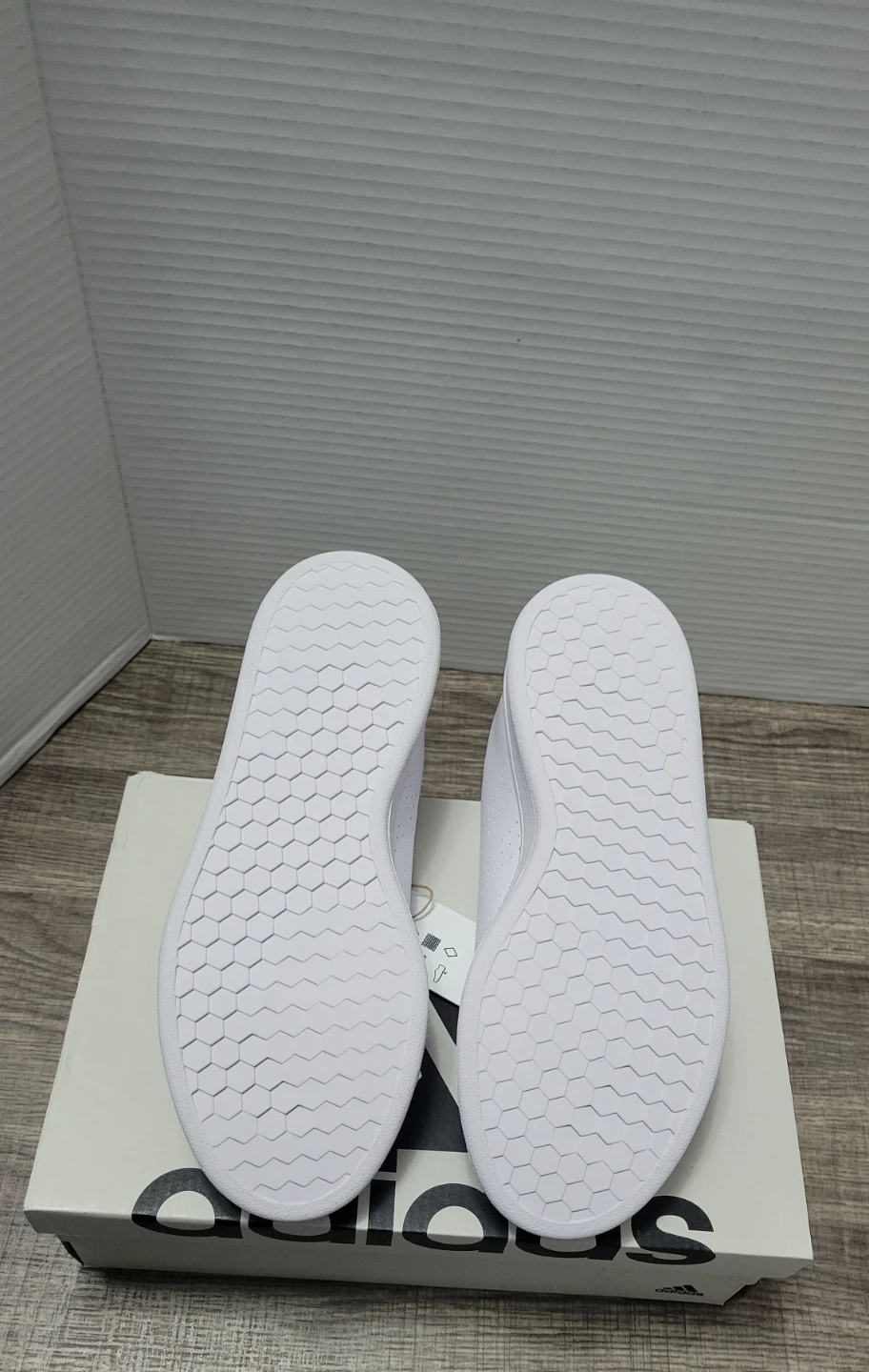 New Adidas Advantage Women's sneakers - Size 5 - photo 5