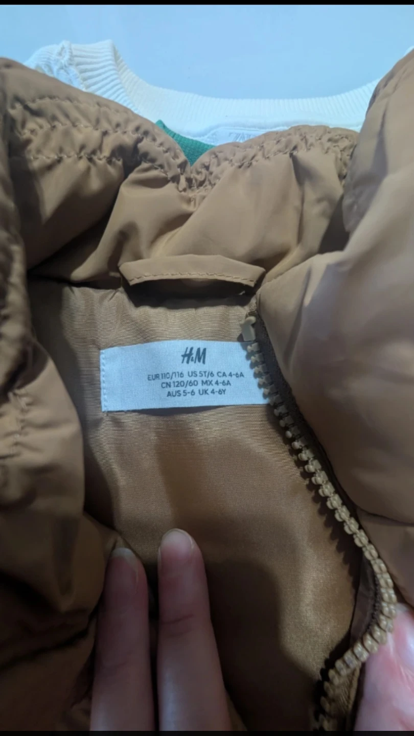 H&M Puffer Vest - Size 5/6 - photo 2