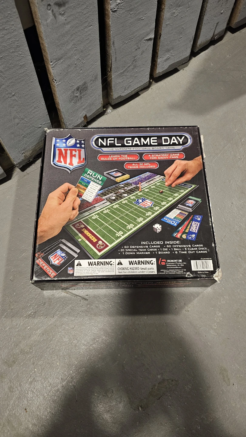 NFL Game Day Board Game New 🏆 - photo 3