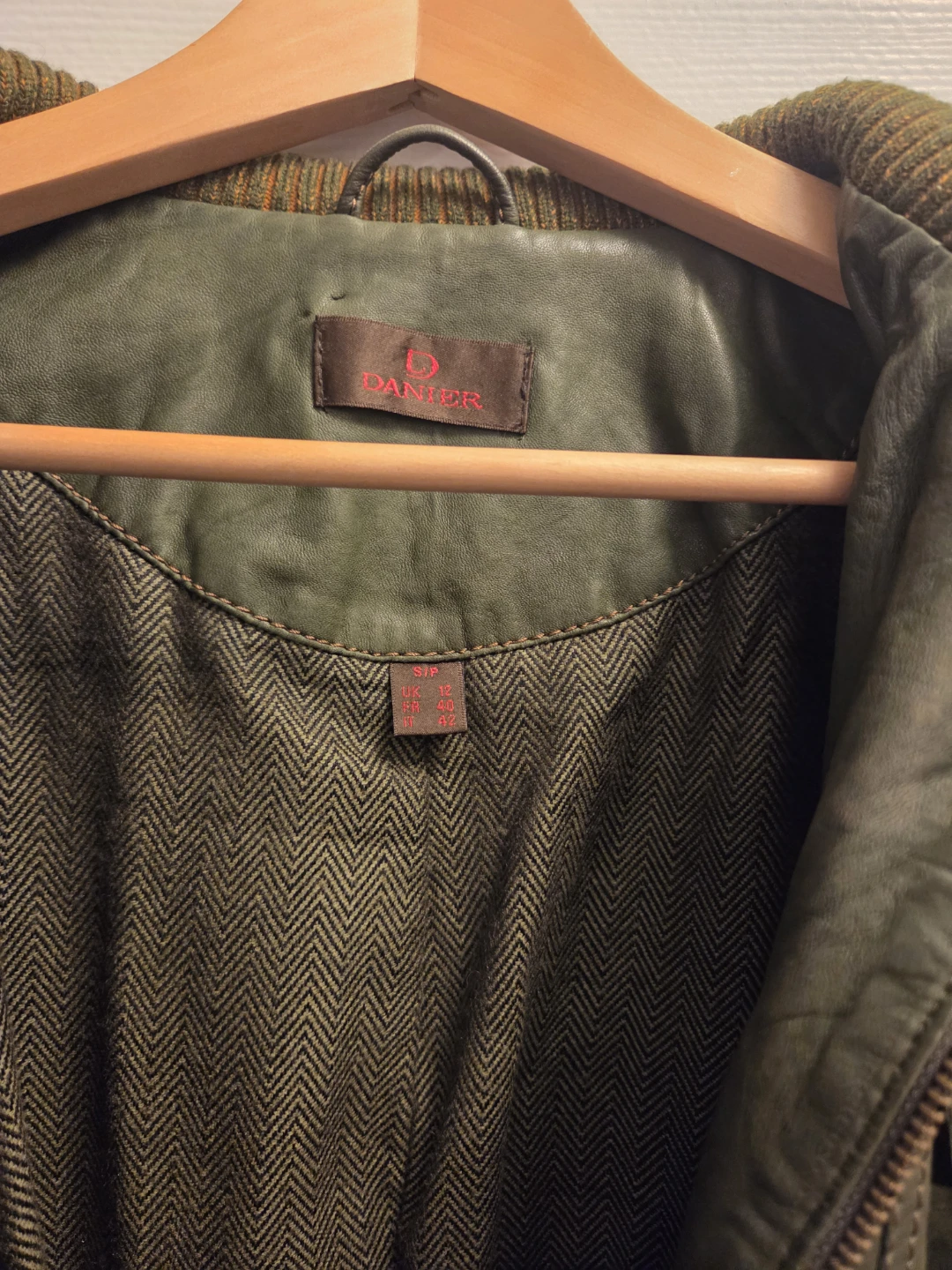 Danier Leather Vintage Style Coat Size S 🥕 - photo 5