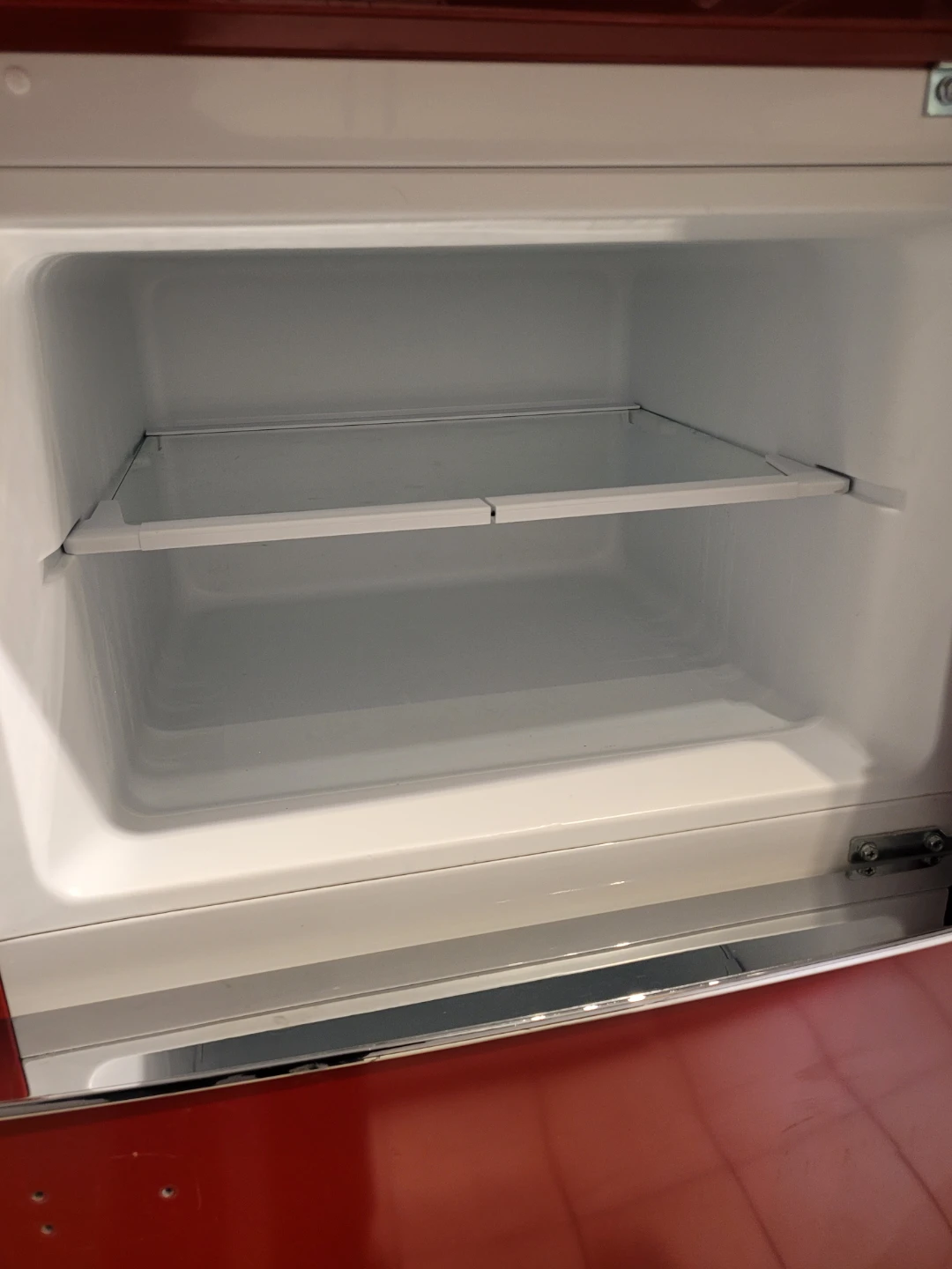 Galanz Retro Refrigerator - Red - photo 4