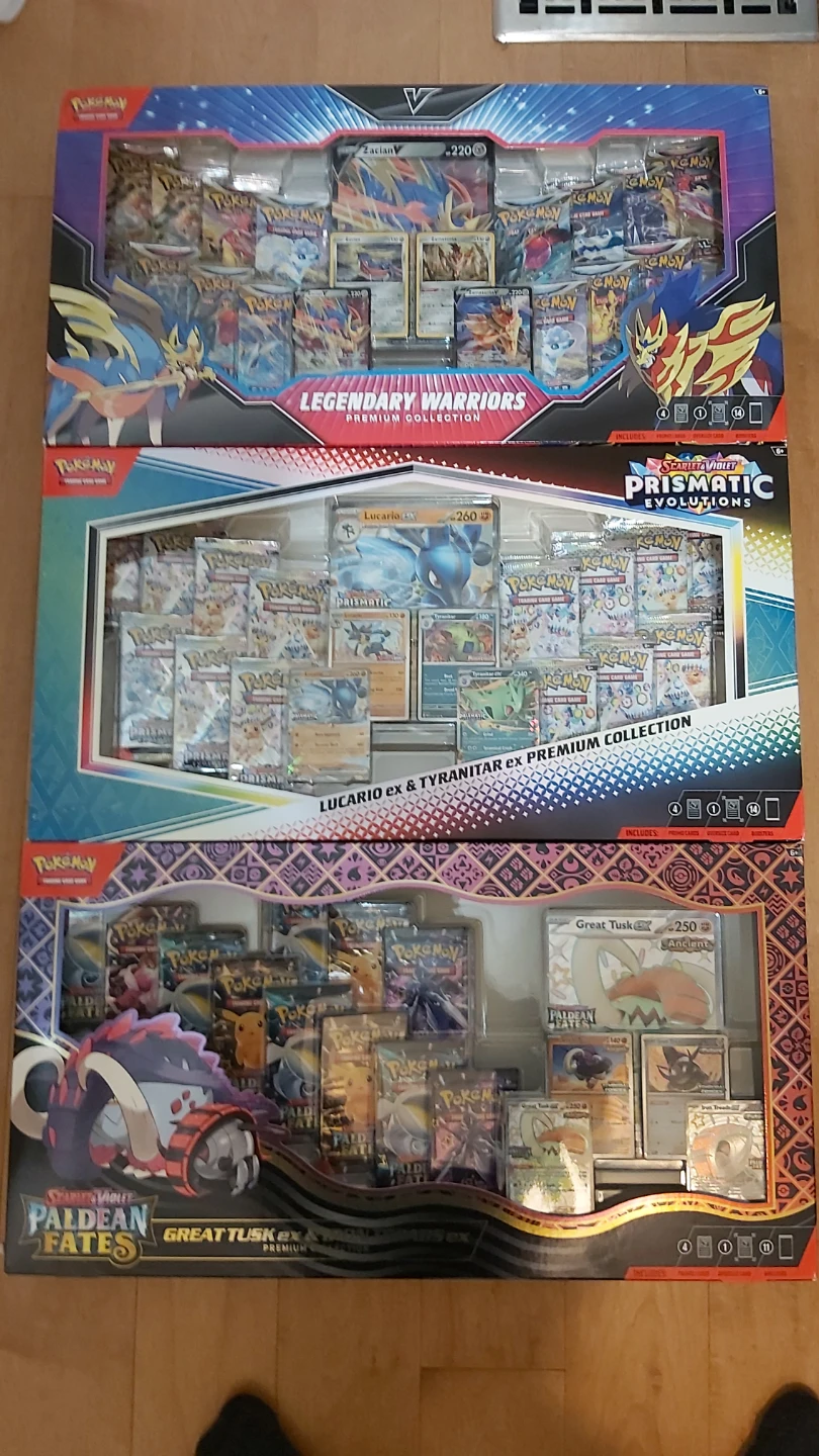 3 Pokemon Premium Collections