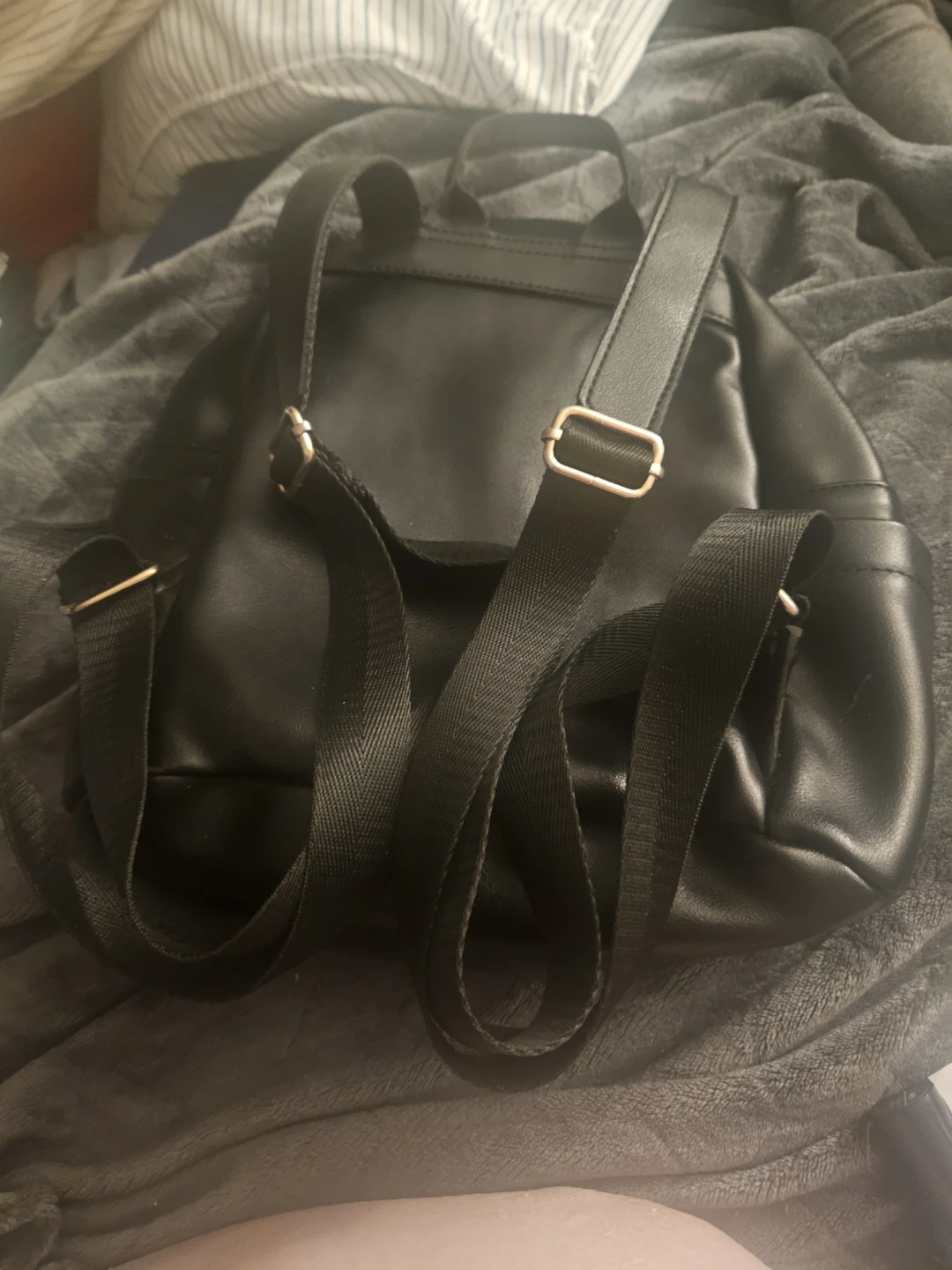 Black faux leather backpack with heart details - photo 3