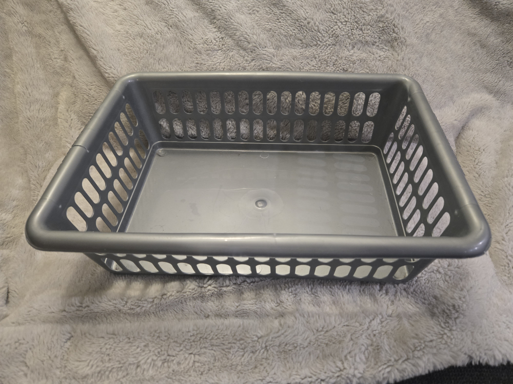 Grey plastic storage basket - photo 2