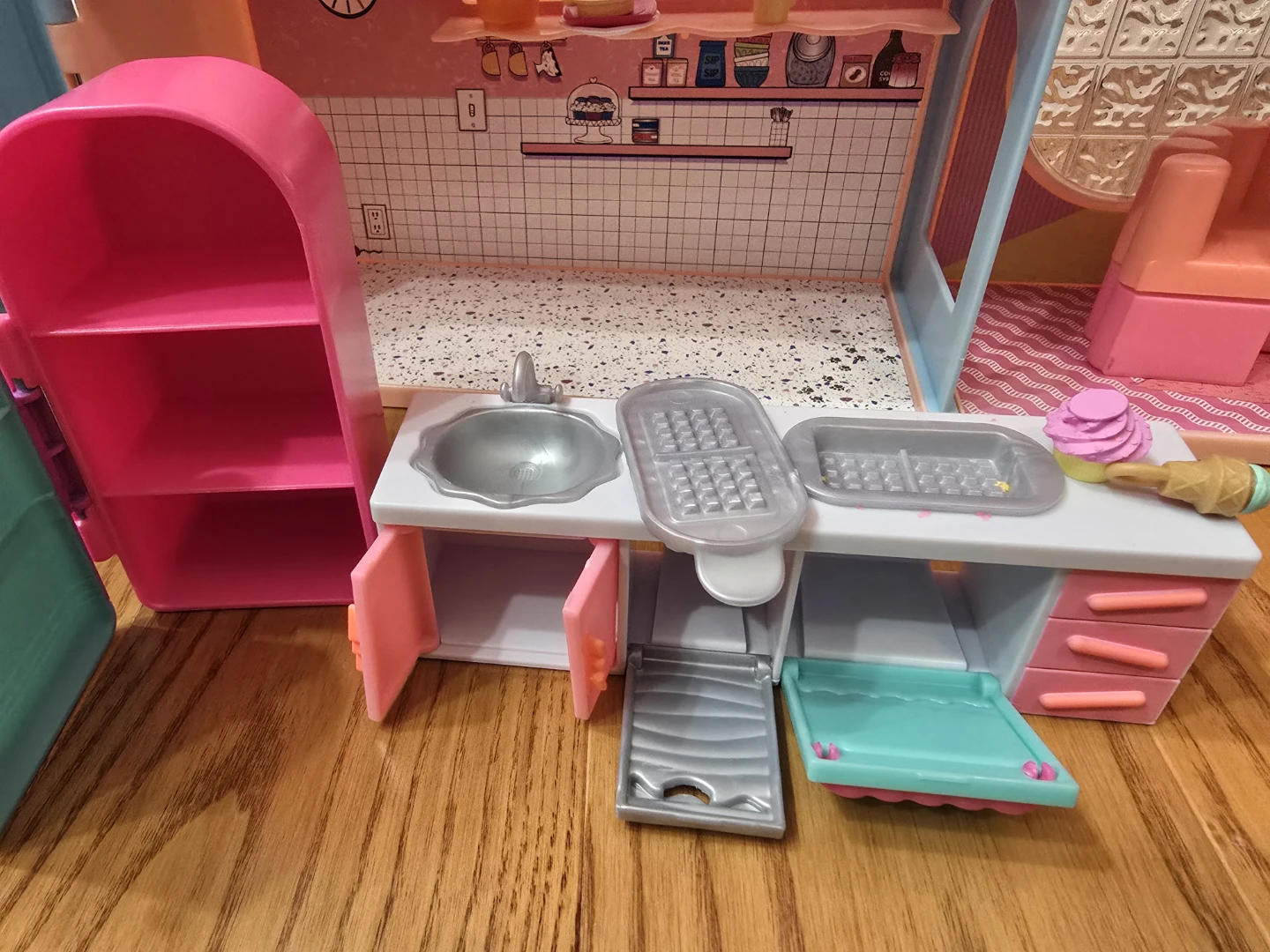 LOL Surprise Dollhouse with Accessories - photo 5