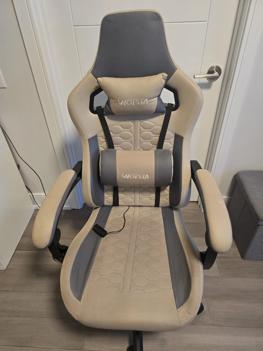 Wotsta Gaming Chair - Beige & Grey