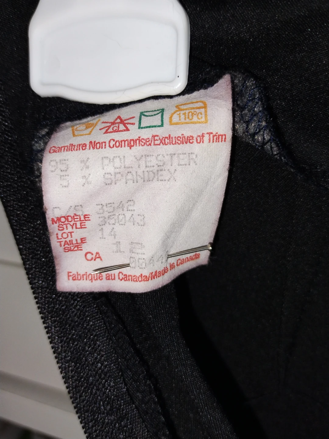 Women's Black Dress Pants Size 12 Petite - Made in Canada - photo 4