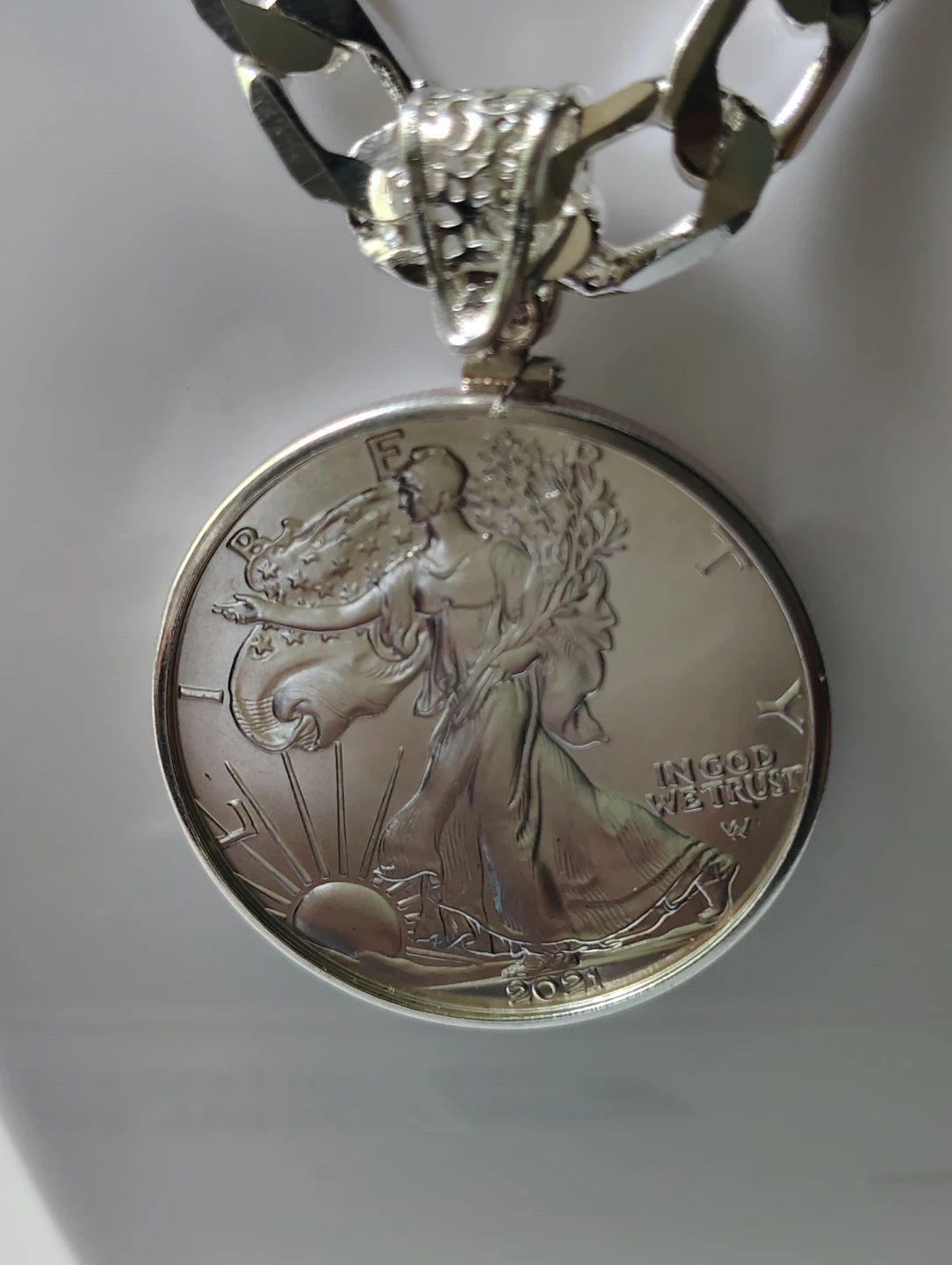 collar con moneda de plata 1oz. 2021 American silver Eagle