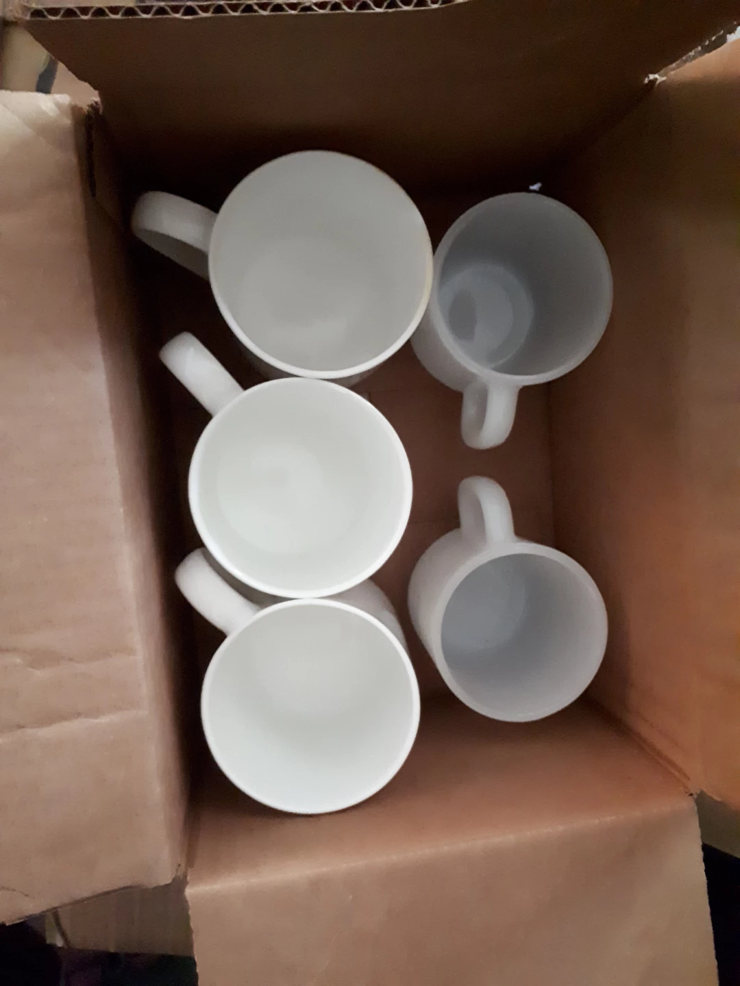 Set of 10 Clear and white Mugs