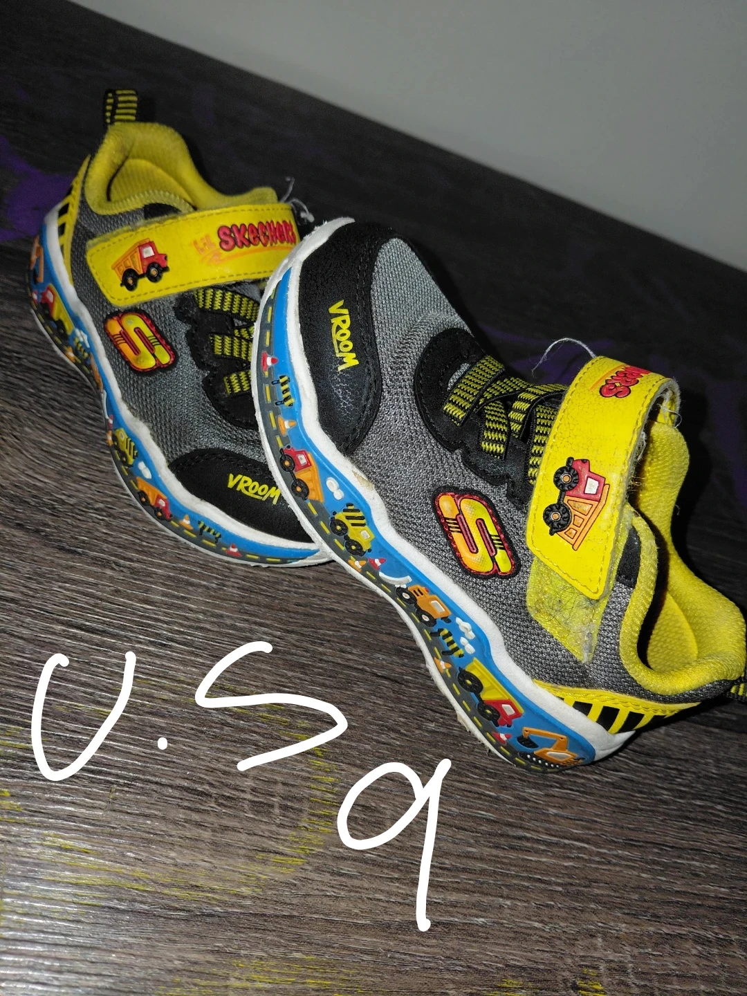 Skechers VROOM Kids Shoes Size 9