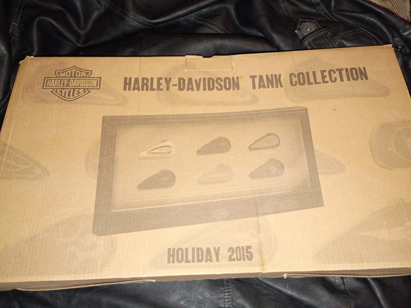 Harley-Davidson Tank Collection Display - Holiday 2015 - photo 2