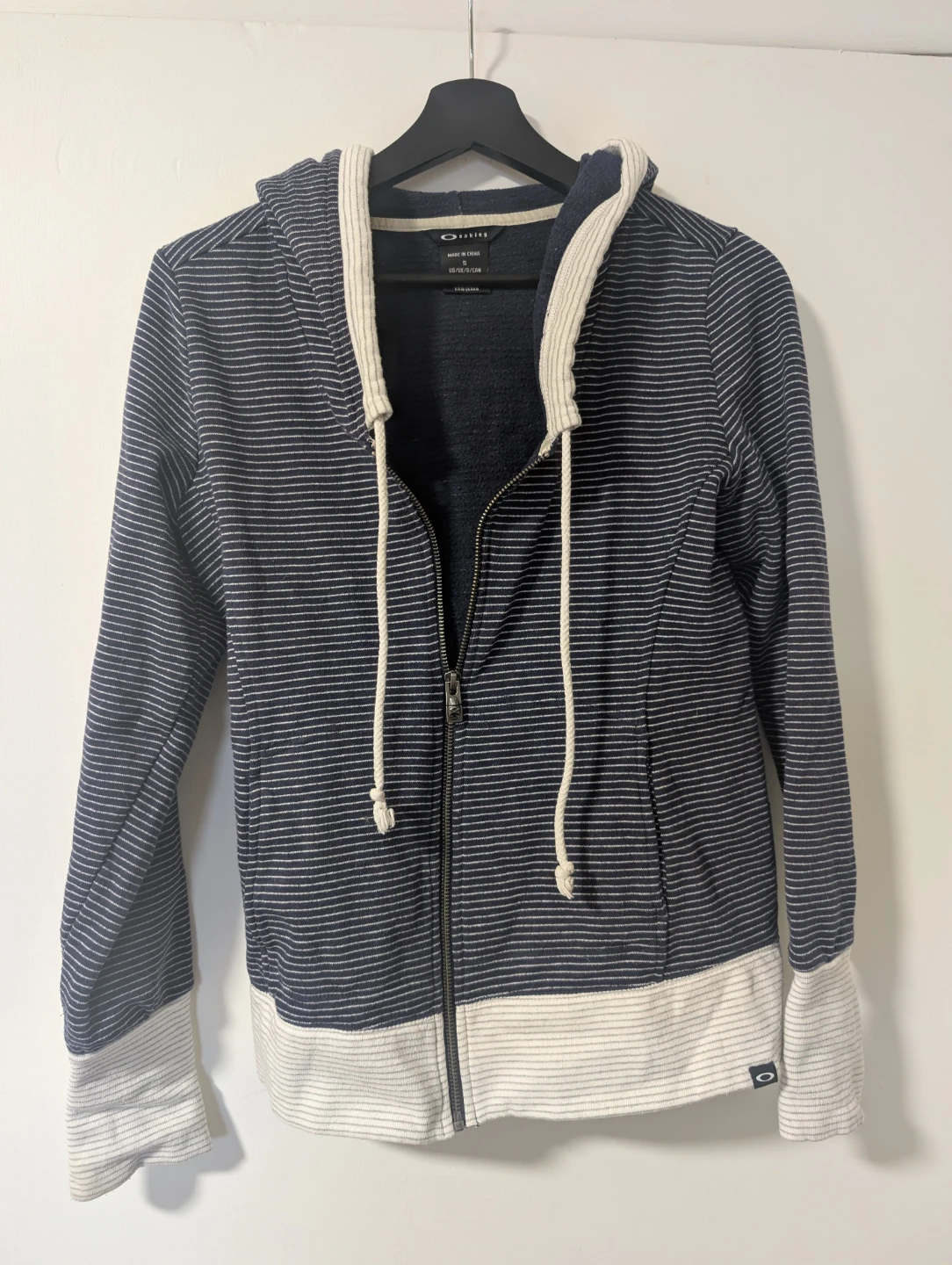 Oakley Striped Zip-Up Hoodie - Size S