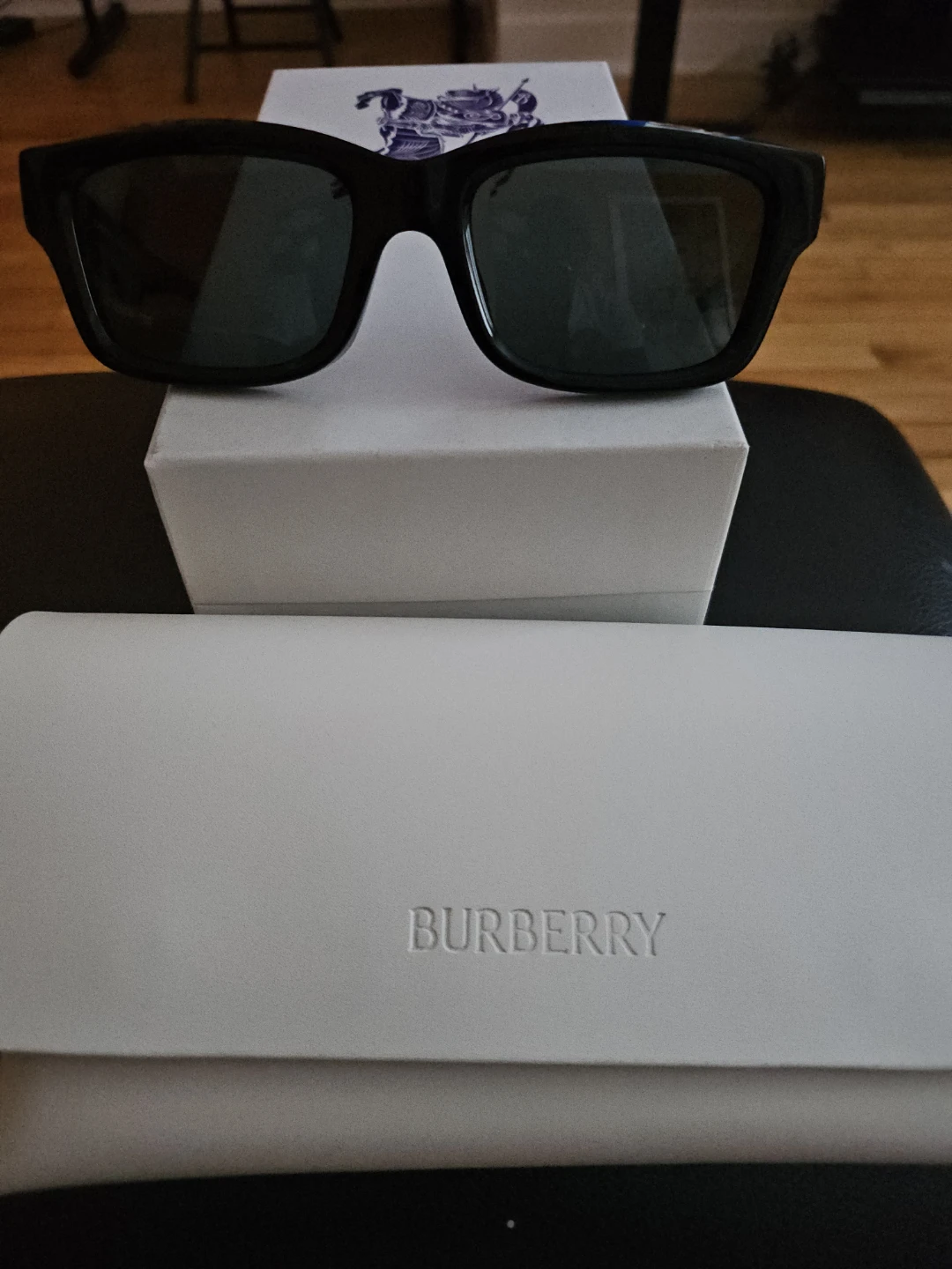 Burberry Black Sunglasses - photo 2