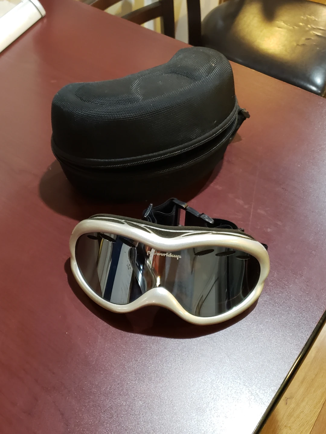 Pro Worldcup ski goggle + Case