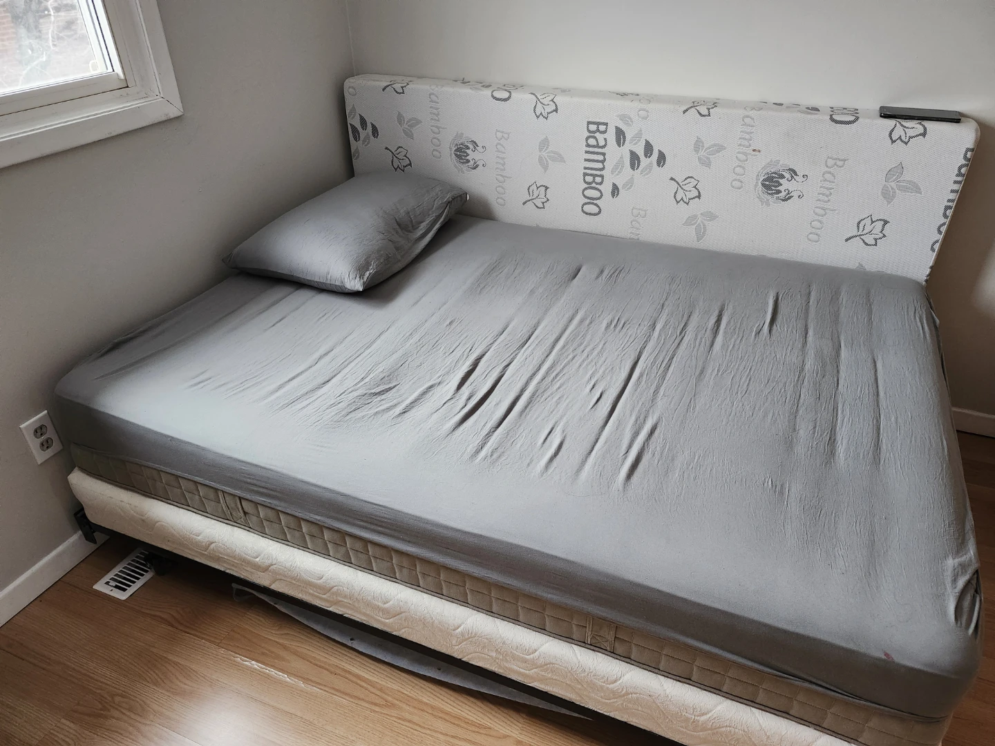 Double bed including box string and comfy mattress