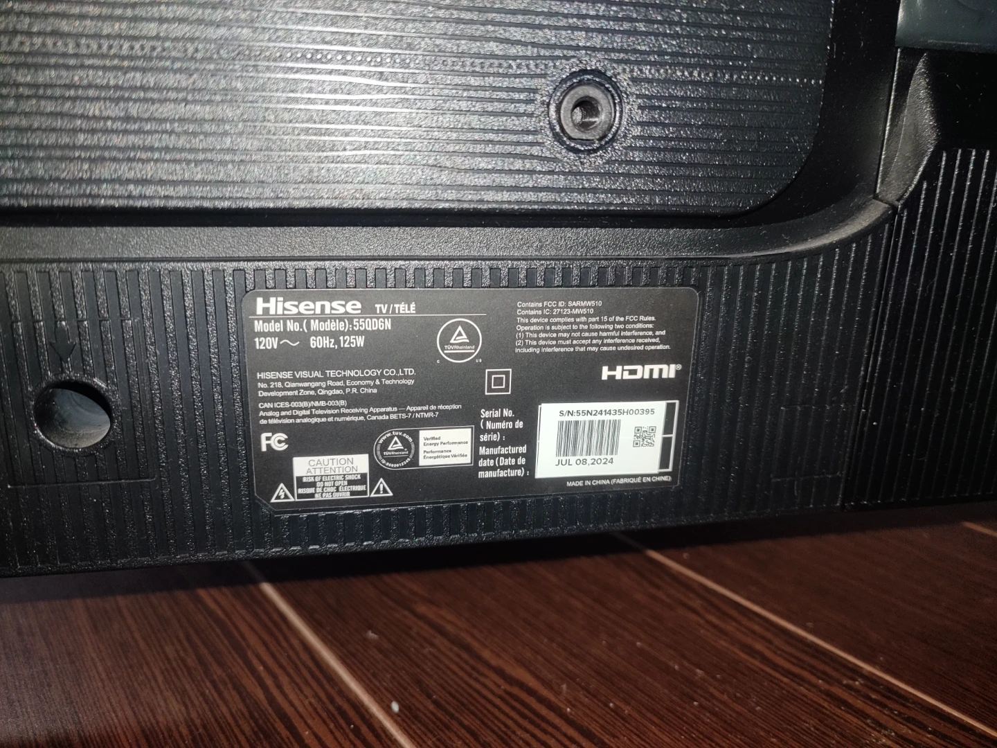 Hisense 55" 4K Google TV 55QD6N broken screen for parts