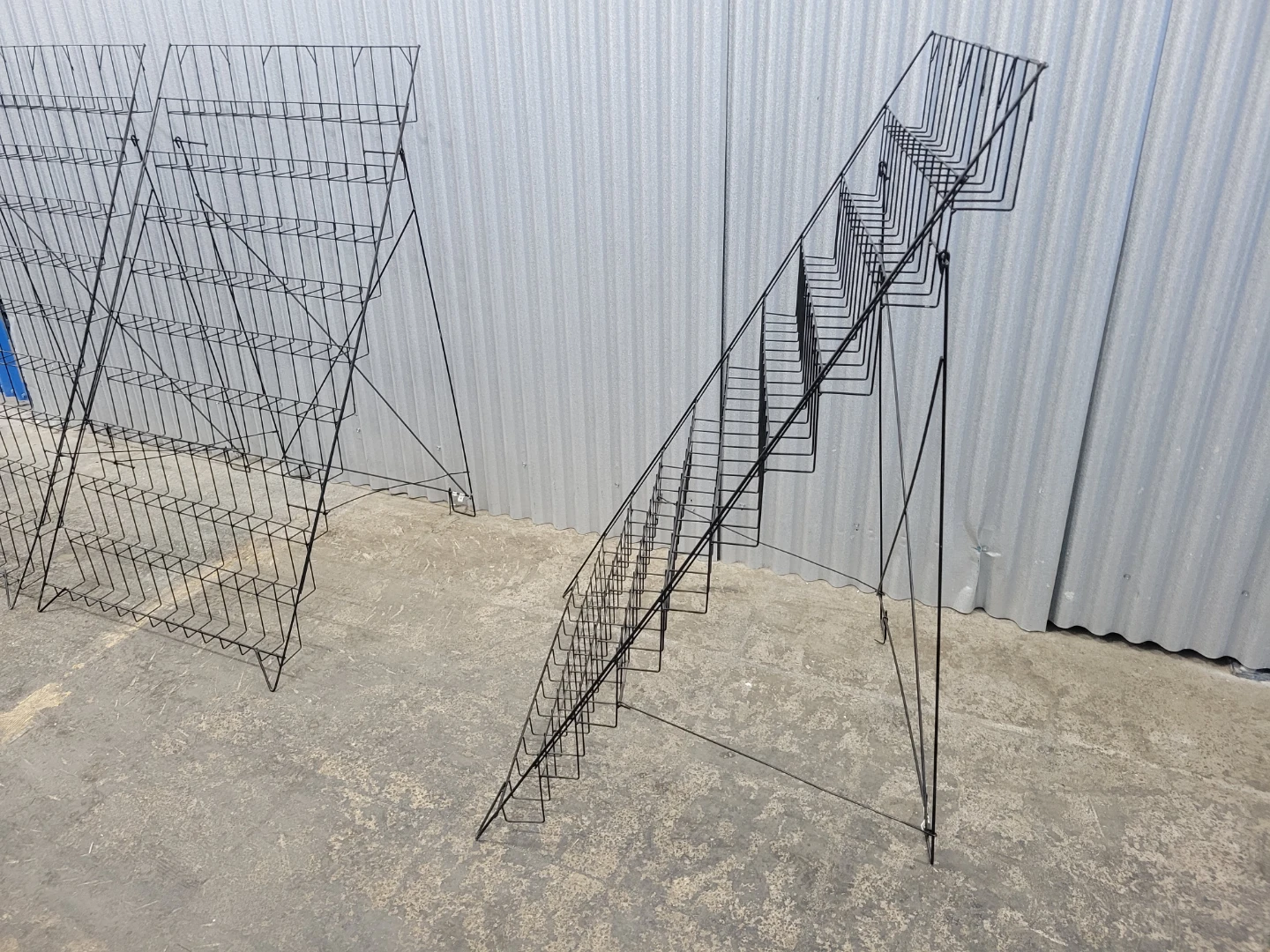 Wire Display Rack Shelving Unit - 3 Sections - photo 3