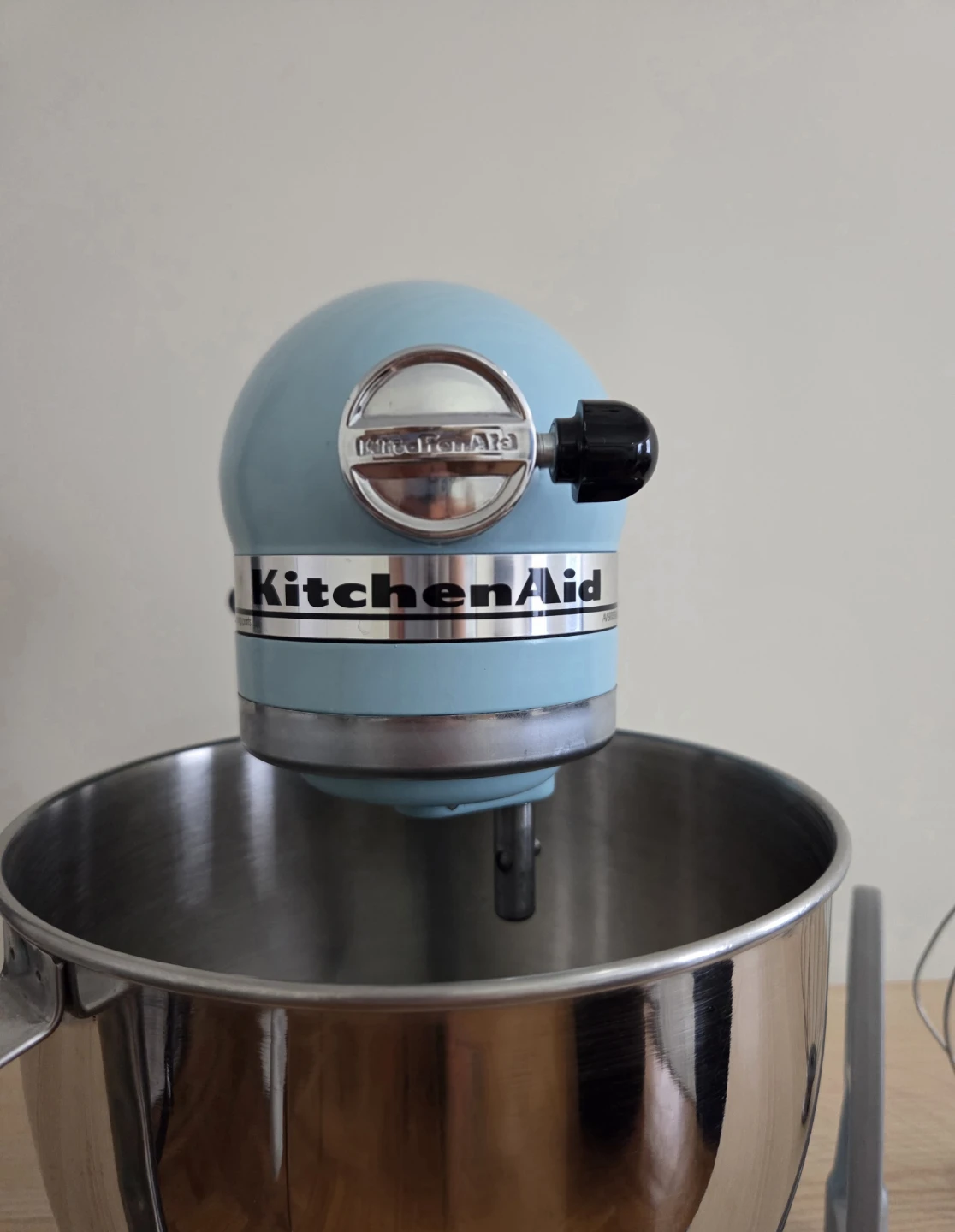 KitchenAid Deluxe Series 4.5-Quart Tilt-Head Stand Mixer - photo 3