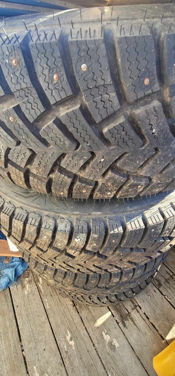 Nexen Winter Tires LT265/75R16